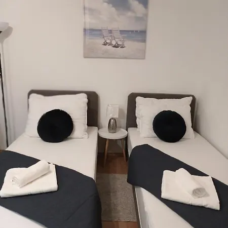 Apartman Hana U Blizini Automotodroma Grobnik I Kostrenski Plaza Kostrena Exterior photo