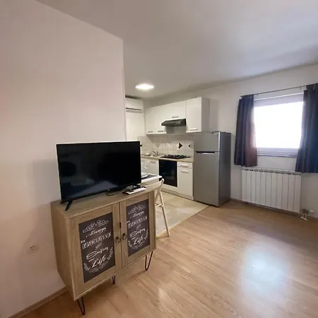 Apartman Hana U Blizini Automotodroma Grobnik I Kostrenski Plaza Kostrena Exterior photo